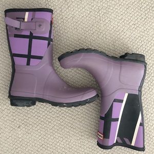 Purple grid hunter boots
